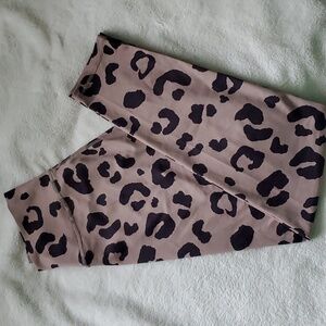 MUD PIE | Tan & Black Leopard Print Leggings Women's Size L Inseam 26"